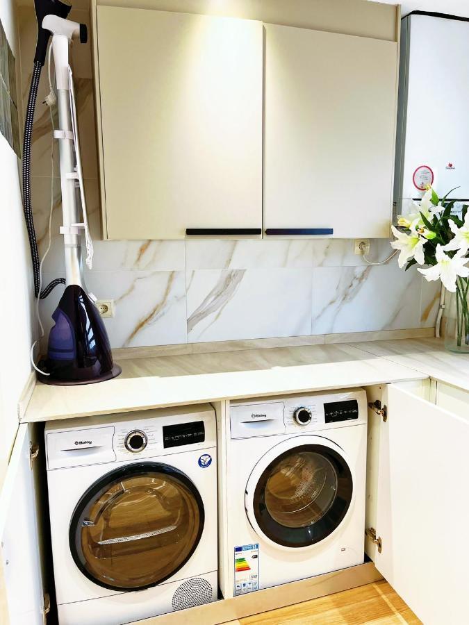 Cheerful Townhouse Center Sitges 5 Bedrooms Pool And Terrace 외부 사진