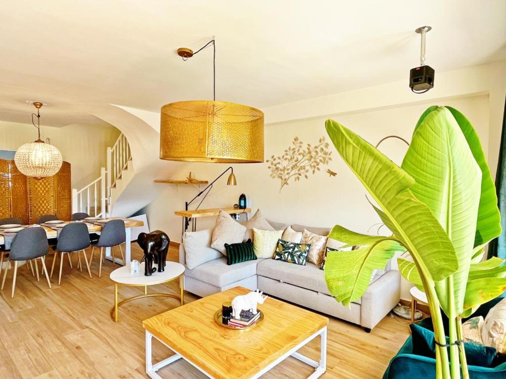 Cheerful Townhouse Center Sitges 5 Bedrooms Pool And Terrace 외부 사진